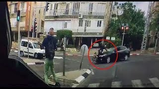 פגע וברח מול המצלמה: בן 17 נפצע פגע וברח מול המצלמה: בן 17 נפצע
