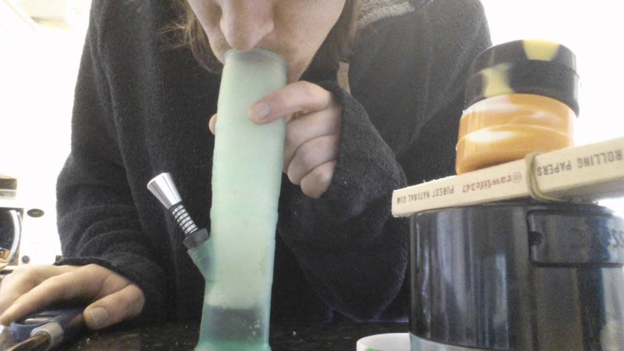 Morning Rolluhbowl - Quick, Simple and almost Unbreakable Bong