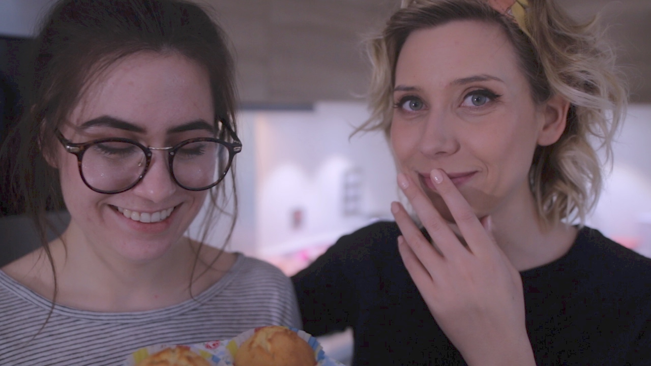 выпечка ко Дню святого Валентина с орехами