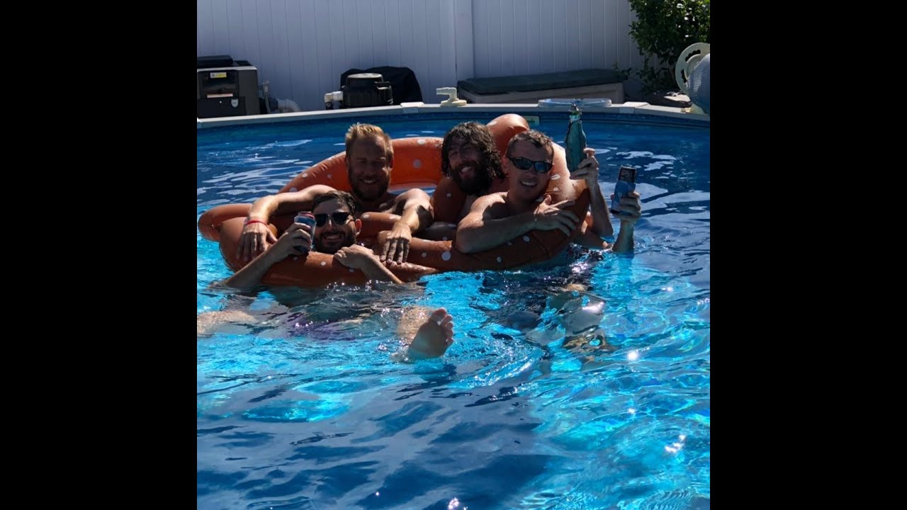 "Seany B." Goode- Johnny B. Goode cover by The Bratwurst Boys