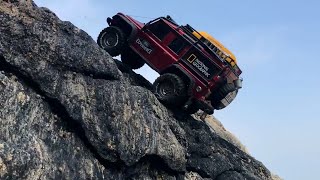 Traxxas TRX4 Defender D110 Rock Crawling