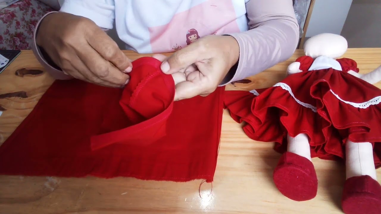 Boneca de Pano Chapeuzinho Vermelho - Coisas da Doris