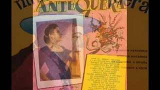 Niña de Antequera-. Con los bracitos en cruz chords