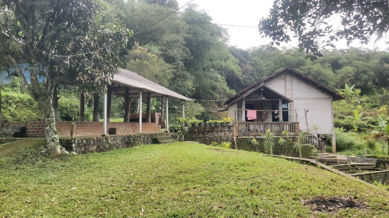 DIJUAL TANAH MURAH TERDAPAT TITIK SUMBER MATA AIR,ADA KANDANG SAPI,ALIRAN SUNGAI KECIL 