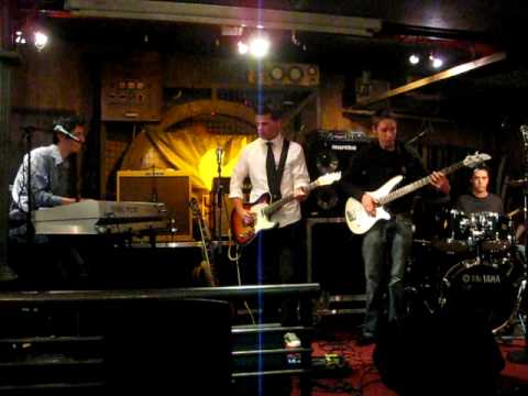 The Hi-Tunes live @ Edd's Cafe Maastricht Supersti...