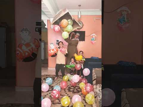 بابا جابلي بالون اصفر واحمر اللون 