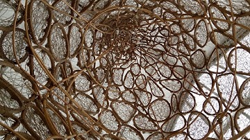 Nest-inspired 3D printed architecture installation