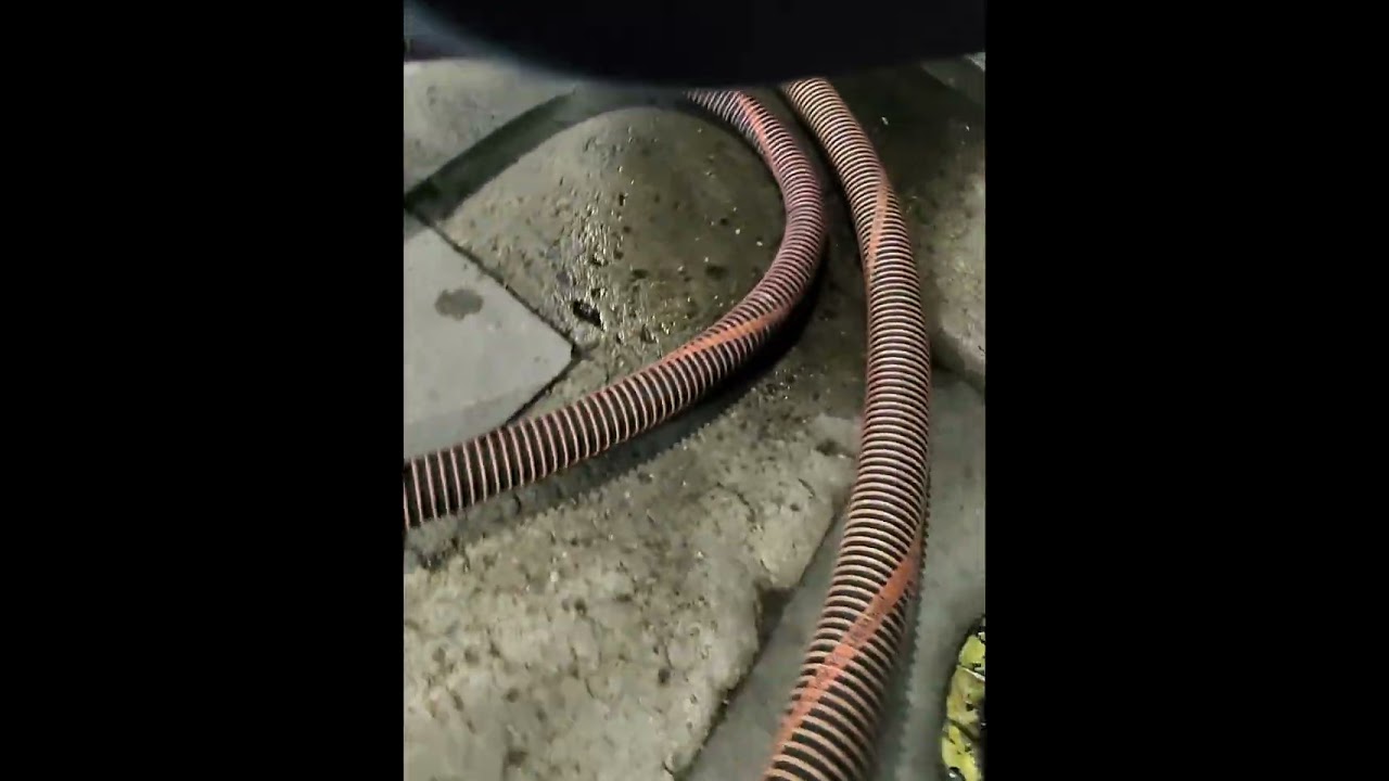 In the day in the life of a fuel hauler at night🚛👍🏾￼