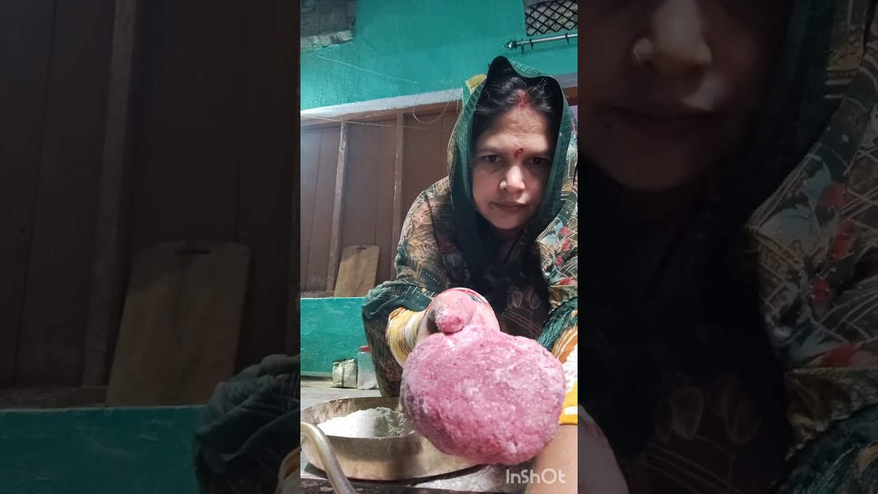 गेहूं की रोटी तो हमने बहुत बार खाई है#गाजर चुकंदर की रोटी बनाकर आज बहुत अच्छे#शरीर से फुर्ती