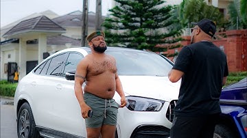 Arumnasomkpali en B red in een serieus gevecht over wie de weg zal verlaten…. Wahala ooo