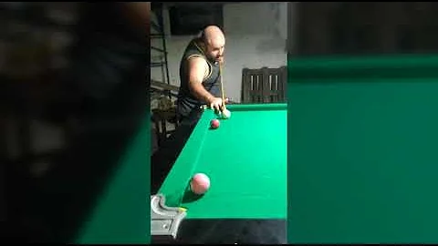Onde acertar na bola de sinuca?