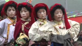 Khampa Kids in Tibet Resimi