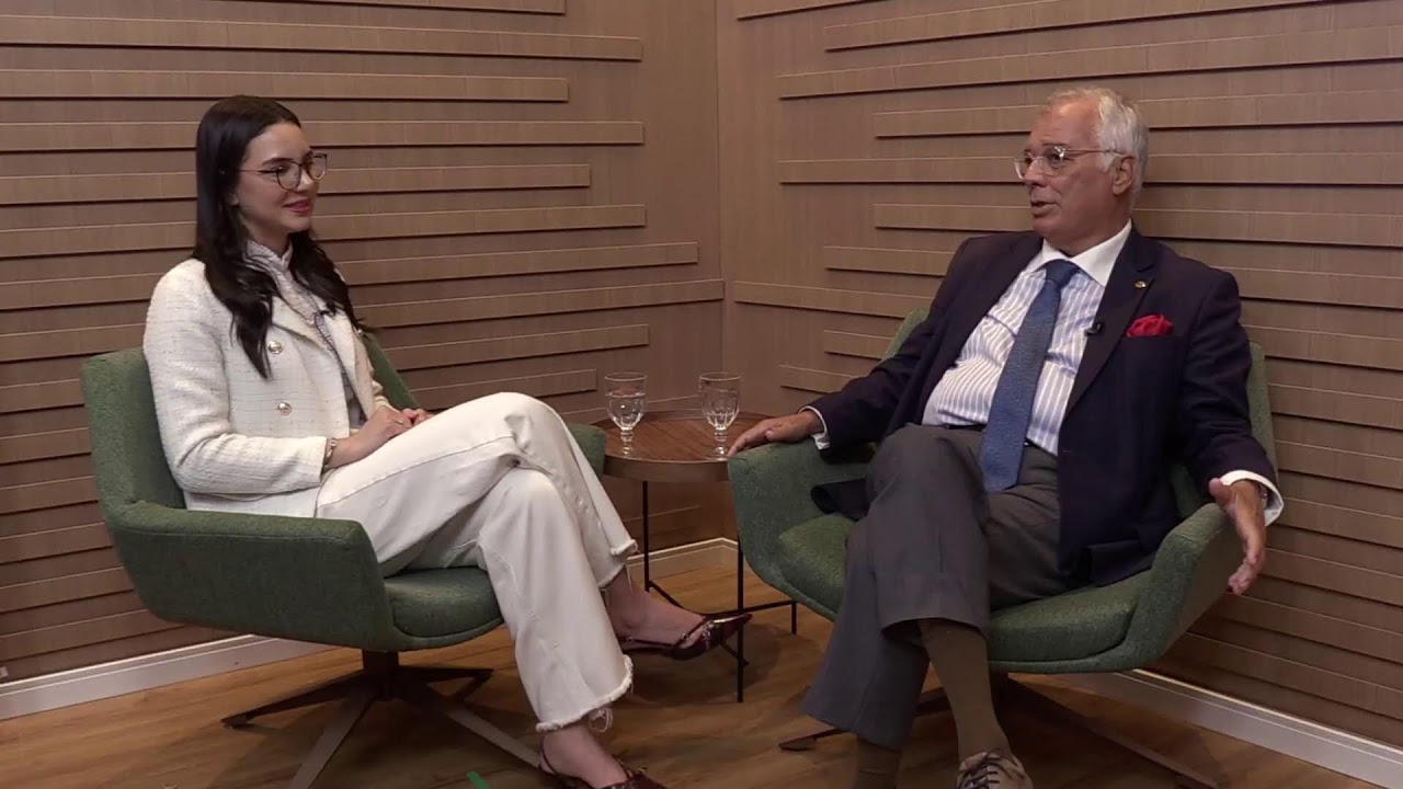 BATE-PAPO COM BRUNA LINO