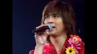 F4 - Can't help falling in love (Live)
