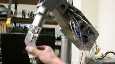 Texas Tech Project Lab II - Robot Arm - Servo Style Control - Position Hold Test - Wrist Roll