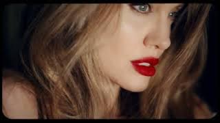 RUNWAY LIP COLOR | ANGELINA JOLIE