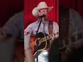 Do what she does🤠  #countrymusic #countryvideo #easton #eastoncorbin #rollwithit