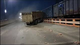 Live Accident between train and truck at farakka barrage