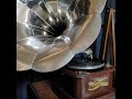 東海林 太郎 ♪むらさき小唄♪ 1935年 . Sankodo(三光堂)Model BB phonograph