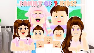 Mother of 7 KIDS Family Day Routine! *TRIPLETS* (Roblox Bloxburg Roleplay)