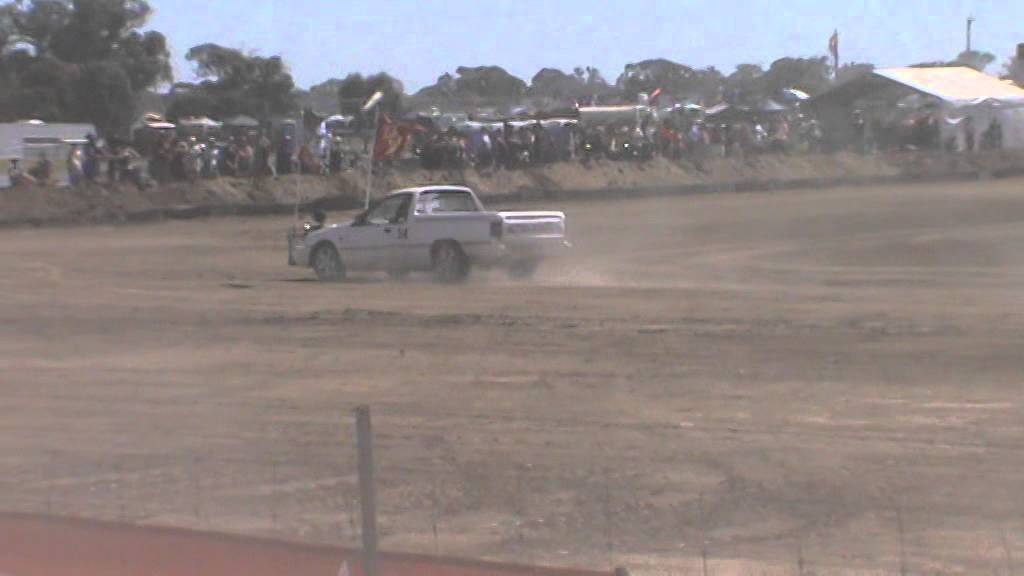 ENTRANT 34 HOLDEN VS UTE BARREL RACE DAY 2 AT DENI UTE MUSTER 2014 ...