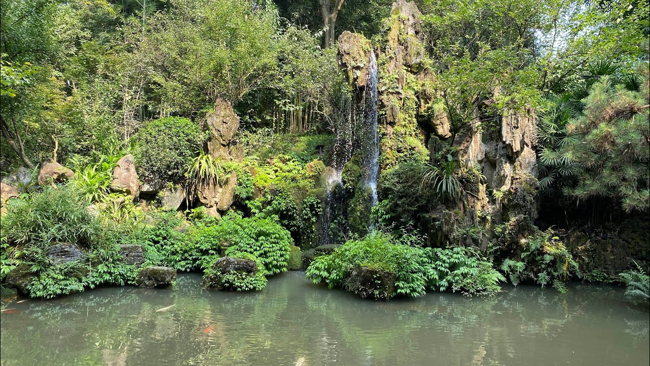 Chengdu and Tang Dynasty poet Du Fu’s home.