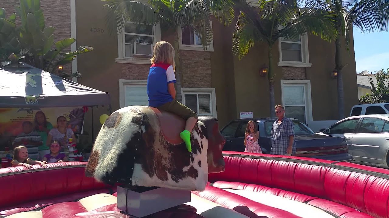 Kid party bull riding - YouTube