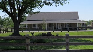 This property feels like a full size ranch, but in very efficient,
neat, and well-laid-out package. the 2005, 2,372 sq.ft. western style
ranch house featur...