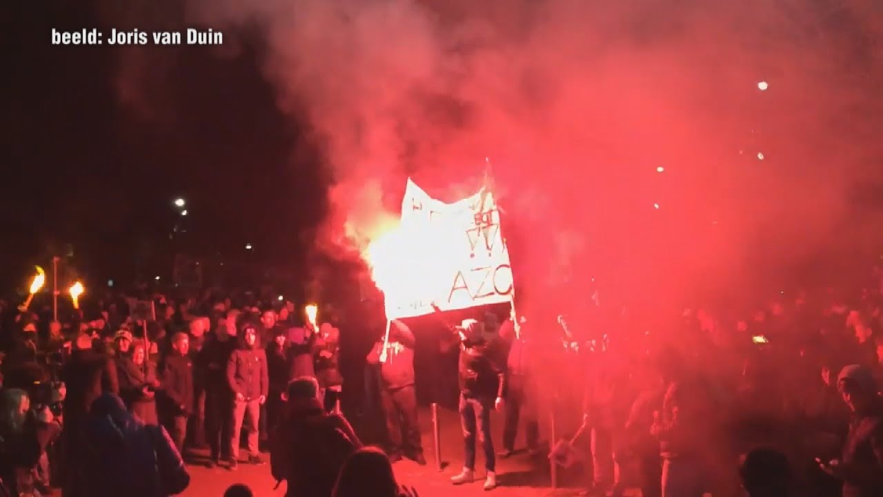 Beelden: ME bekogeld in Heesch