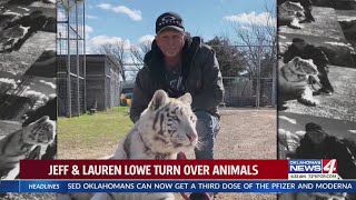 Jeff Lowe agrees to turn over animals