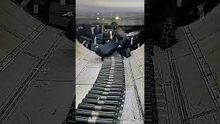 Baggage loading process: a job that handles 100,000 bags a day