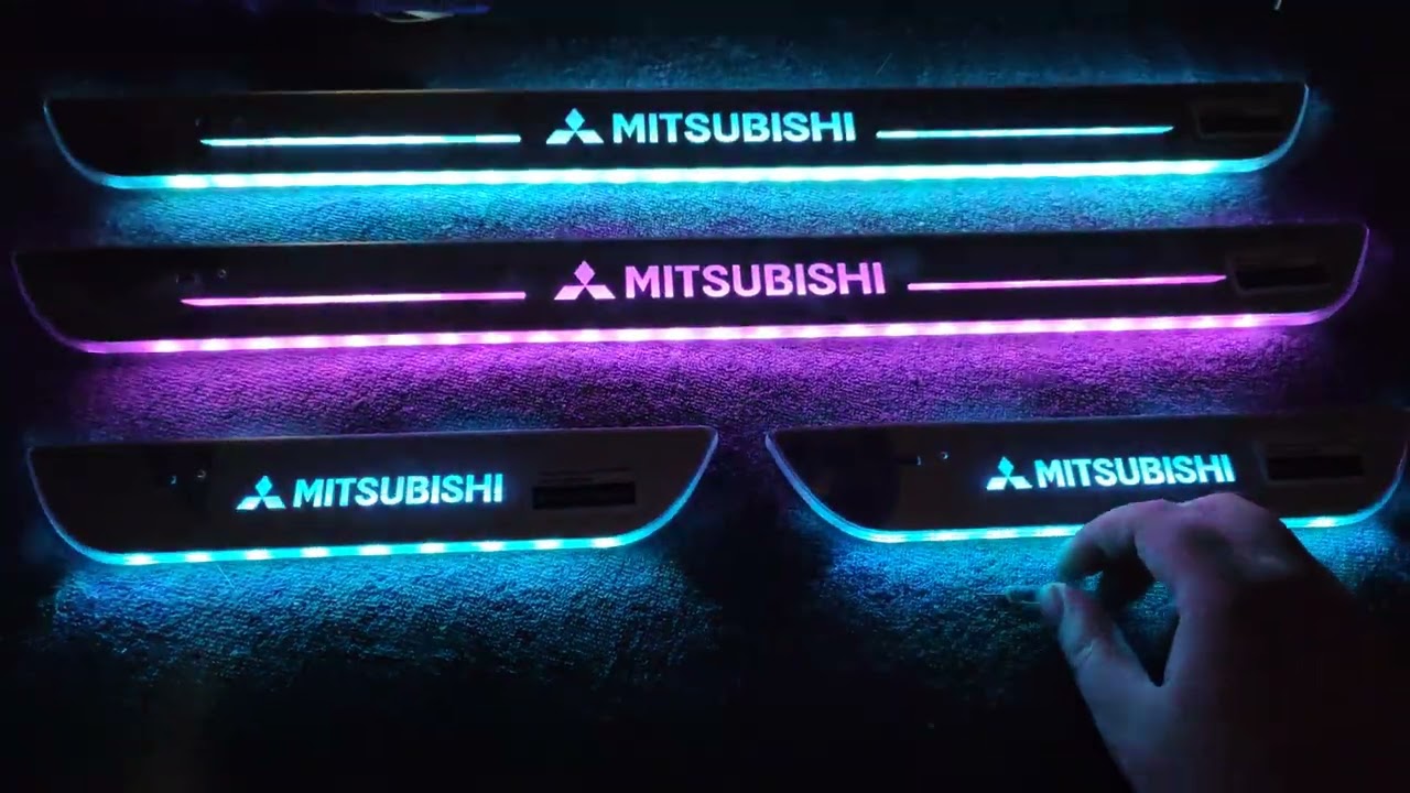 BloomCar LED door pedals - Mitsubishi Text 