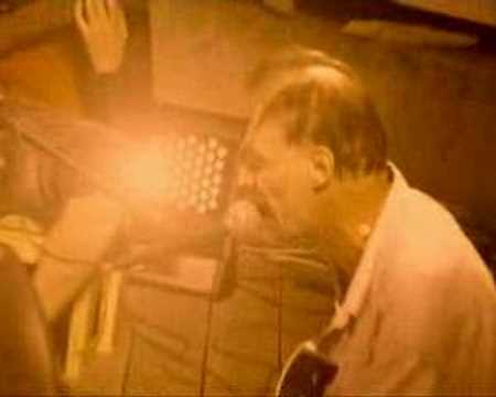 Robi Kukhianidze - უფერო/Upero (Artgene 2005 Live)