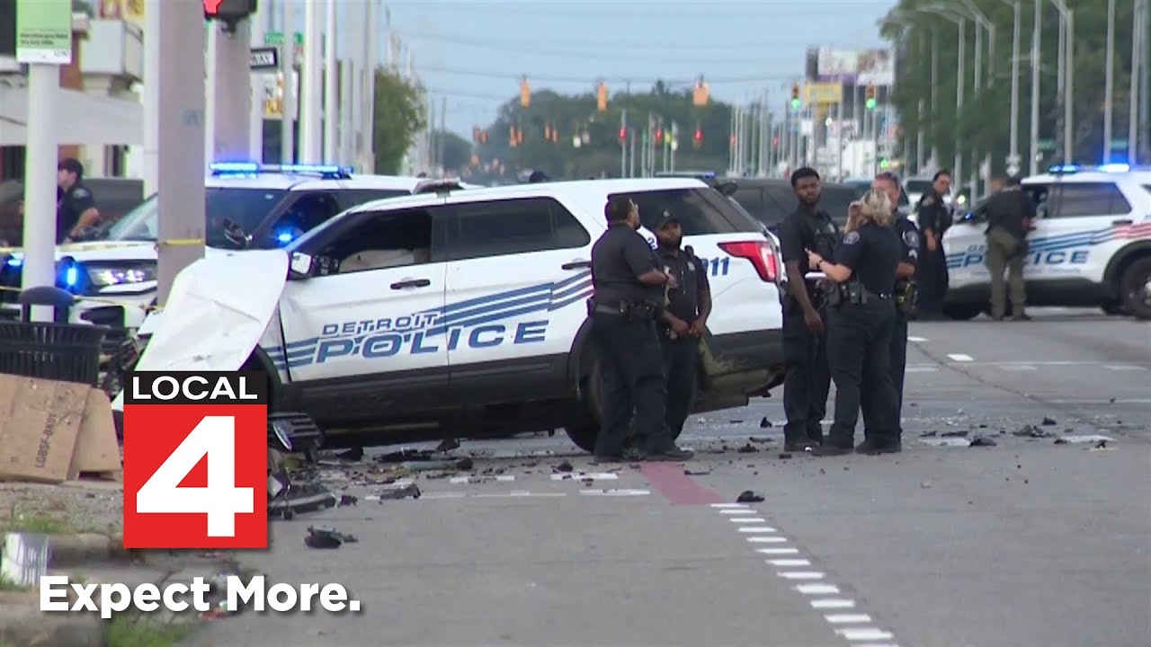 2 Detroit officers hospitalized after crash on east side - YouTube
