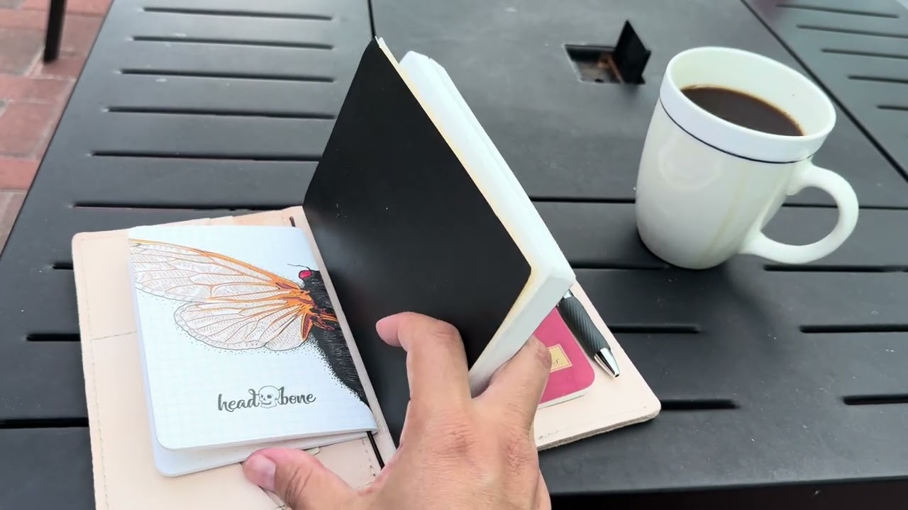 Chic Sparrow Sidekick in Natural