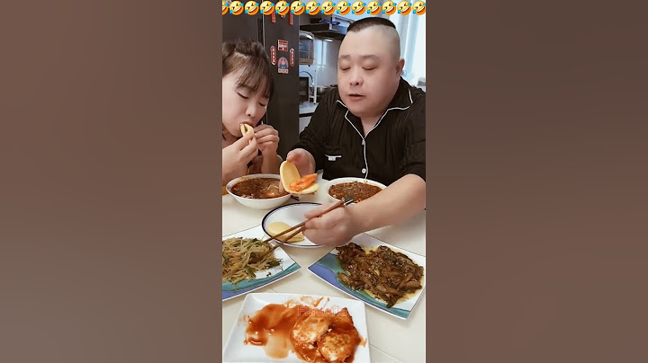 husband and wife food fight video #funny #food #mukbang #comedy #shorts