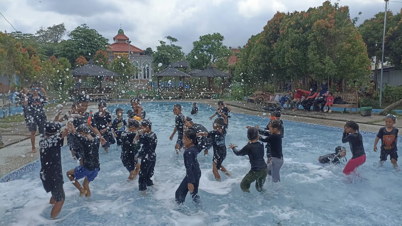 Berangkat Bahagia, Pulang Bercerita | Outing Class Rivermoon Janti Park | SDN 1 Mlese