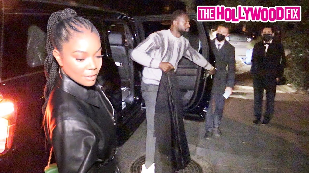 Gabrielle Union & Dwyane Wade Sign For Fans While Arriving To Jennifer Klein's Christmas Party