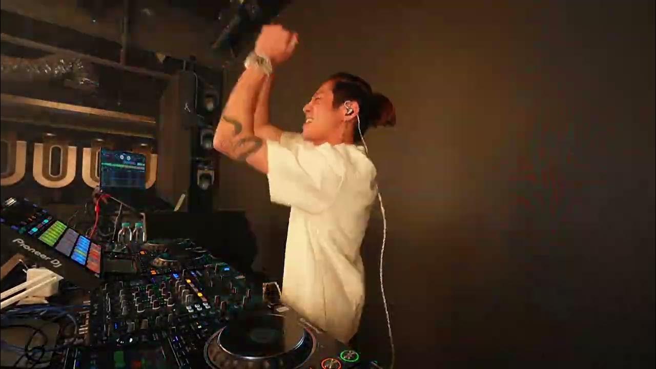 Live Set DJ Panda at Dewa Sports Bar Live Set DJ Panda at Dewa Sports Bar