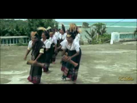Tari Angkosi: Tarian Tradisional Tanimbar (Maluku Tenggara Barat) - YouTube
