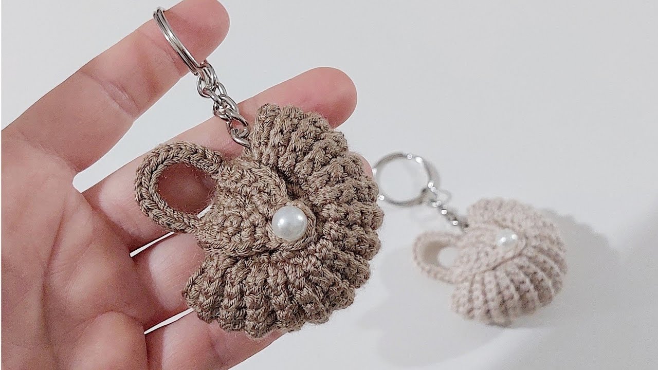 Mini hediyelik çanta anahtarlık. mini gift bag key🎁👛 #örgü #mini #çanta #crochet #bag
