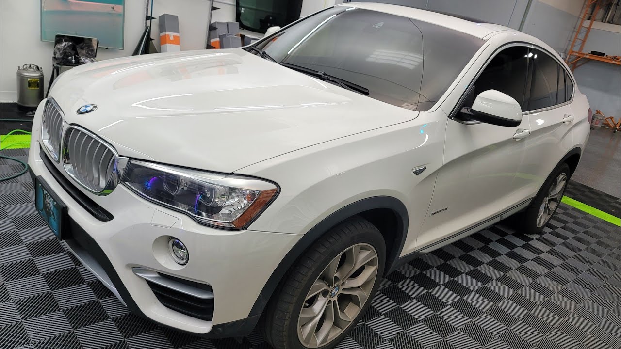 35% CERAMIC Windshield with Strip - BMW X4
