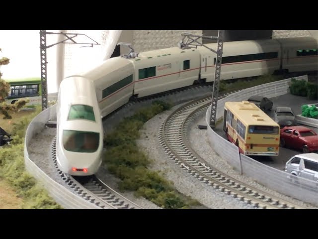 60fps!!】Nゲージ TOMIX 小田急ロマンスカー50000形VSE 走行動画 - YouTube
