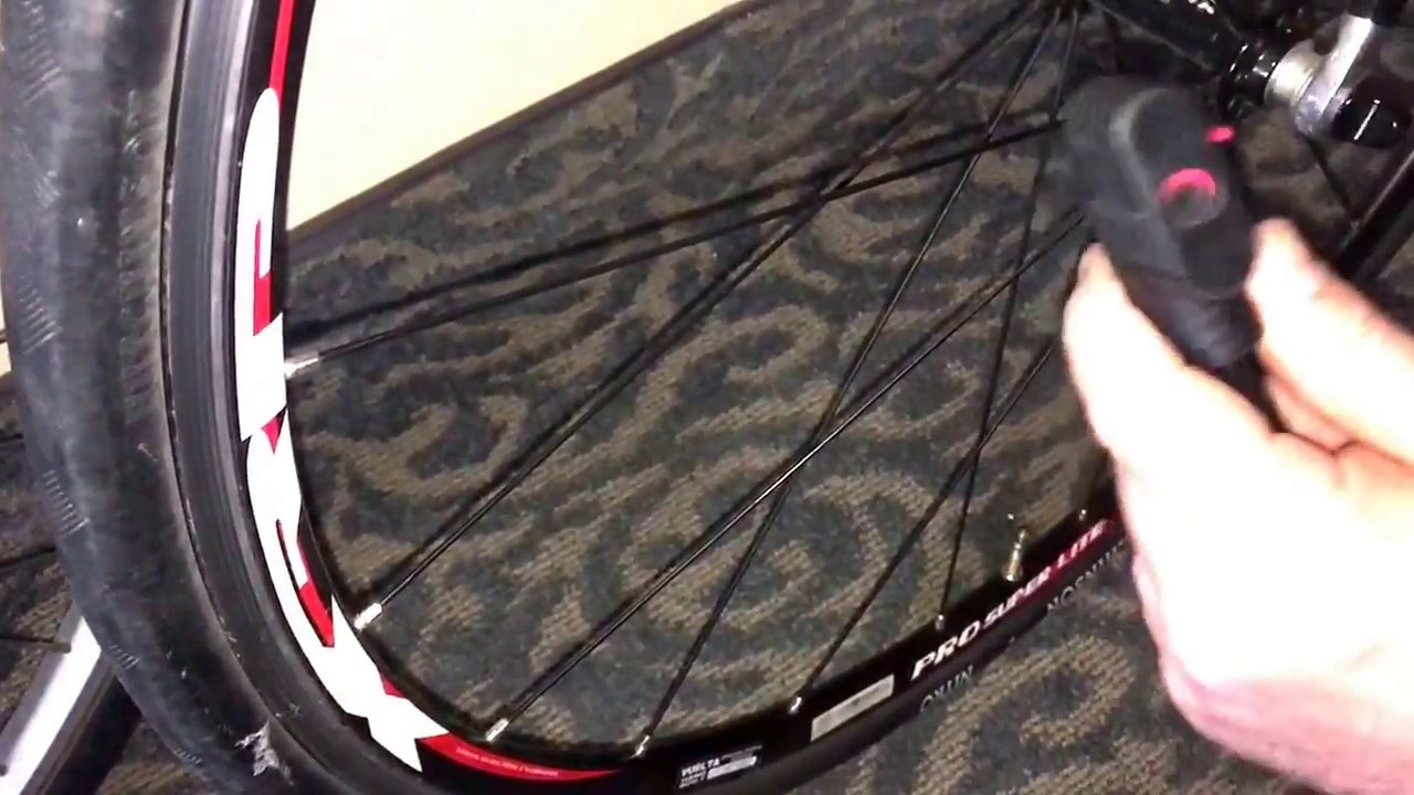 How to Inflate a Racing Bike Tire with Presta Valve YouTube