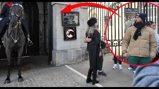 Download Lagu Awkward Moment: Guard Tells Her Again and Again to Move Back ‼️ Boyfriend Gives Him the Death Stare. MP3