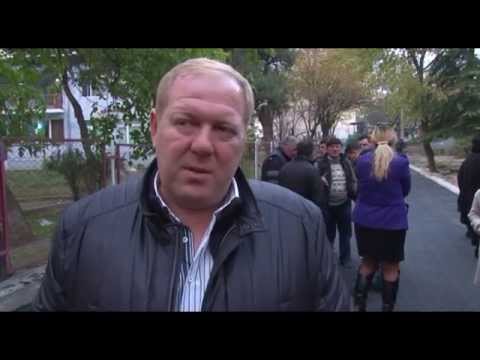 ლევან დარახველიძემ ჯავახეთის ქუჩაზე გზის საფარის აღდგენითი სამუშაოები დაათვალიერა