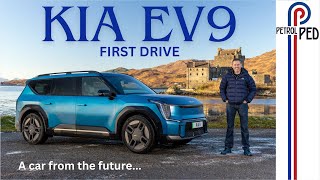 Kia EV9 FIRST DRIVE  Will Kia's Flagship 6/7 seat EV win over Range Rover customers ?!