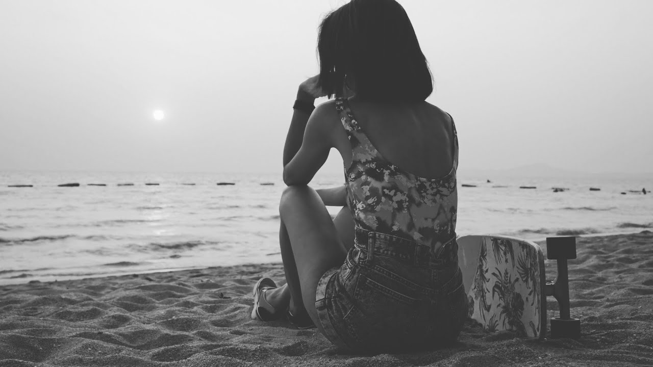 Kimberly August- Dear Summer, (Official Lyric Video) Kimberly August- Dear Summer, (Official Lyric Video)