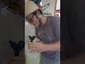 Nunca mais pegue agua na geladeira da maneira comvencional!