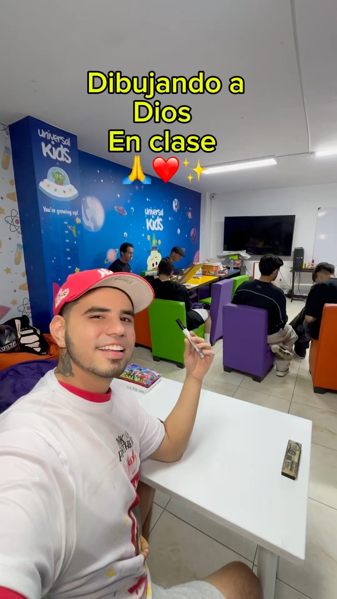 Dibujando a Dios en clase ❤️? #Dios #clase #dibujo